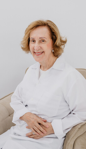 Dra. Marilisa Nano no consultório